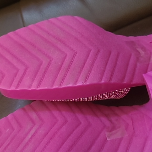 New Fuschia Pink Sandals - Picture 4 of 5